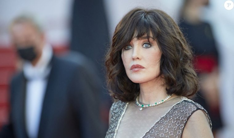 Изабель Аджани 2022