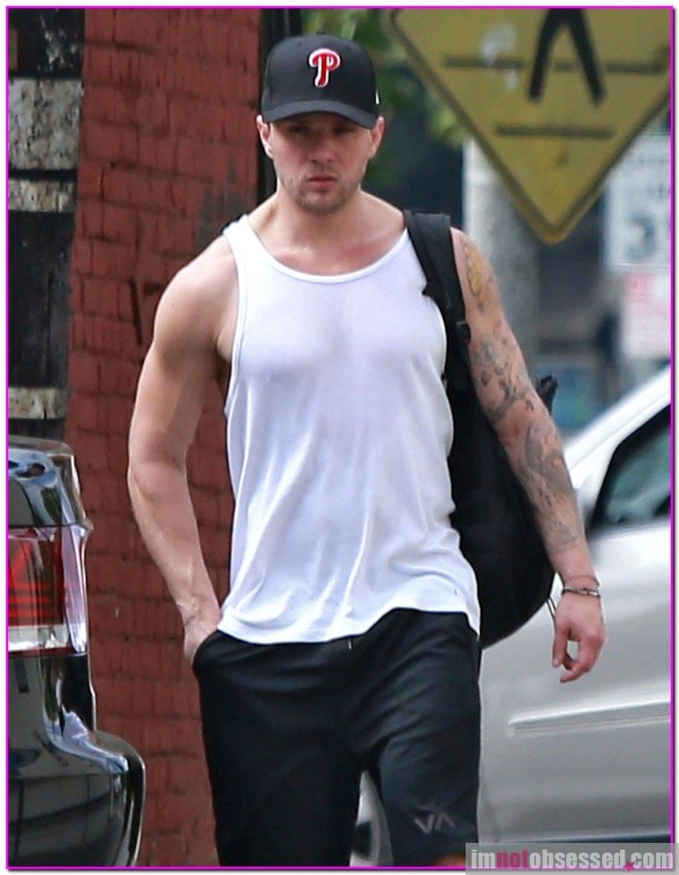 Райан Филлипс