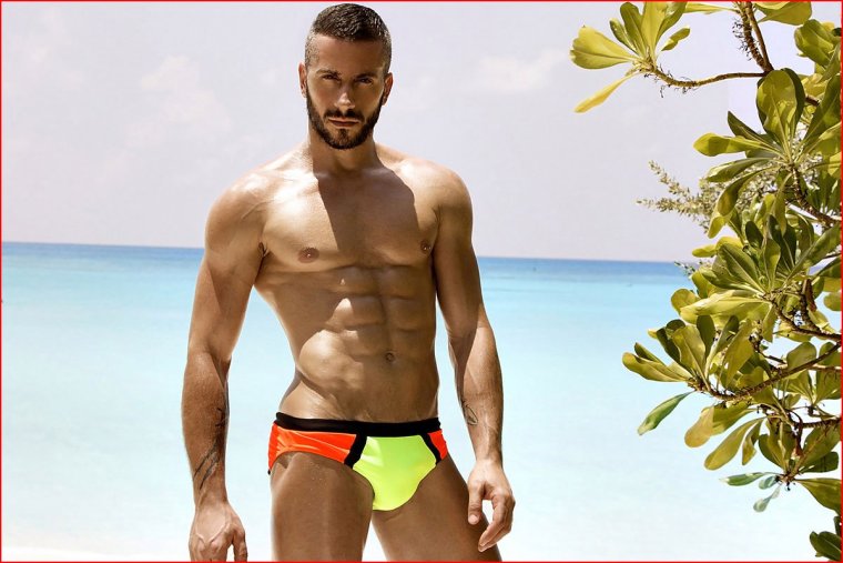 Красивый кубинец