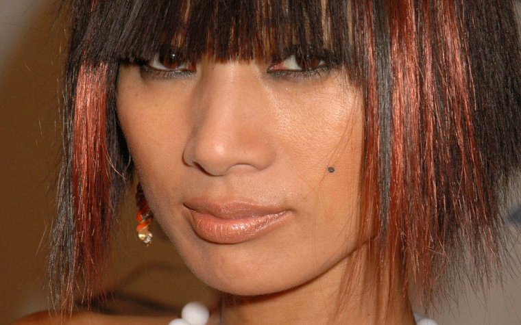 Бай Лин лысая