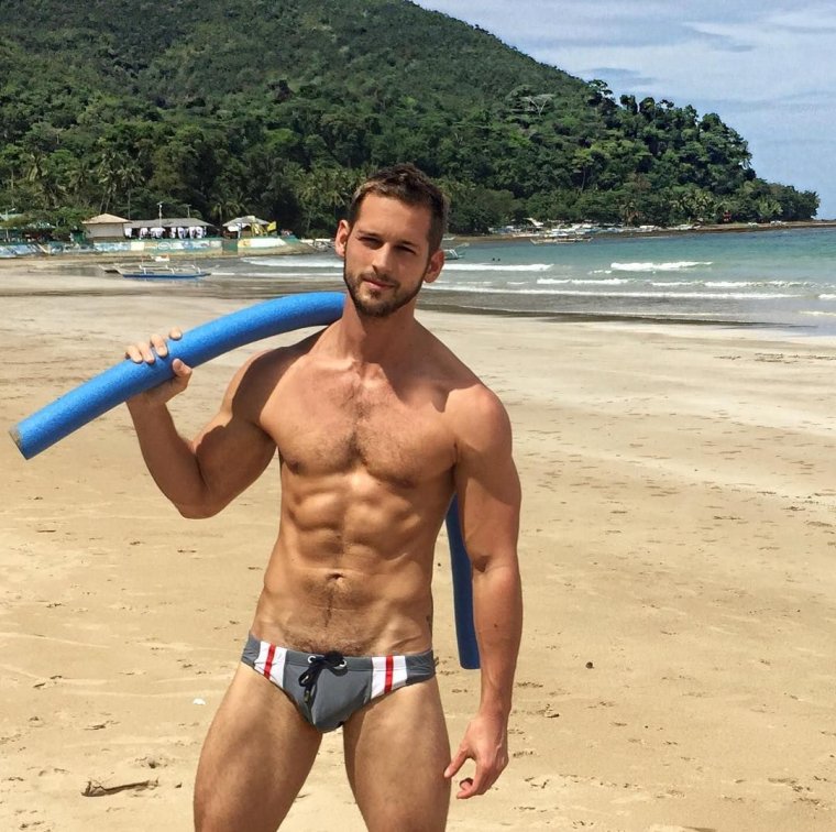 Макс Эмерсон с членом