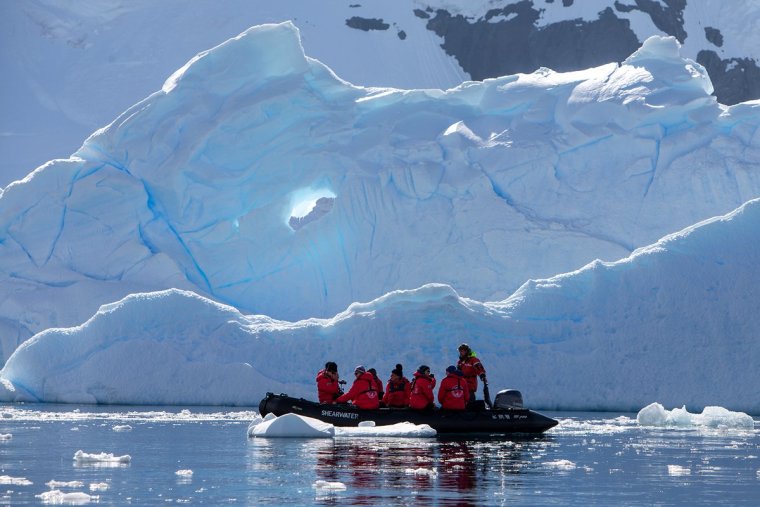 Остров Зыкова Антарктида