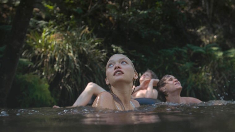 Джемма Уорд пираты