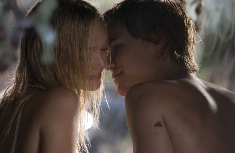 Джемма Уорд черный шар