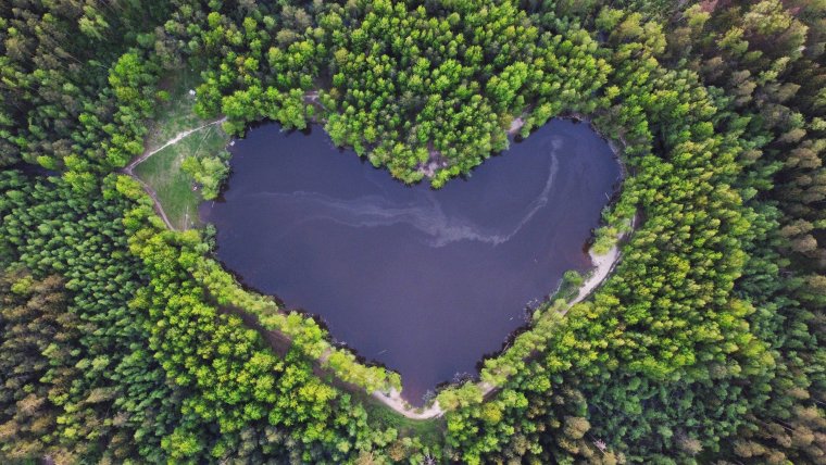 Остров в виде сердца