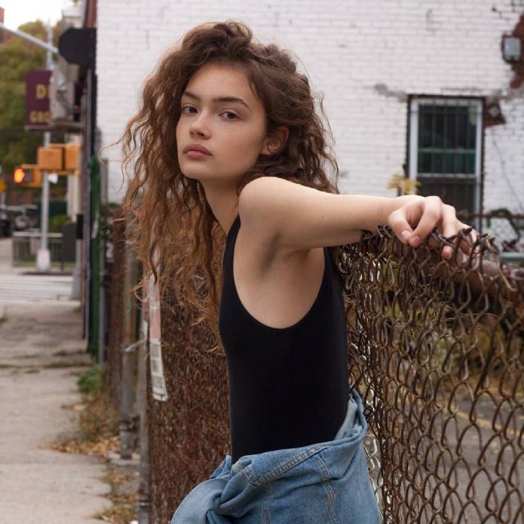 Саша Кичигина модель