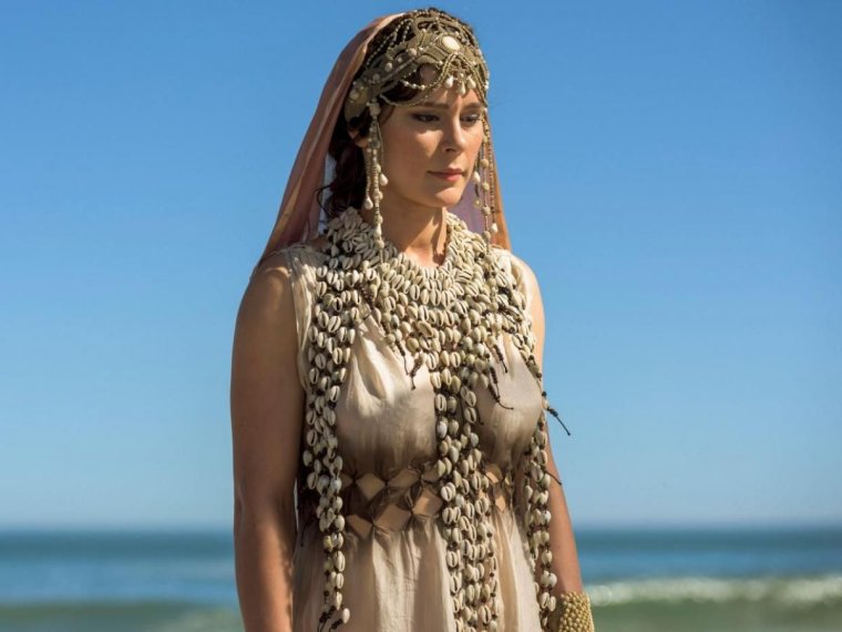 Белла Дэйн Елена