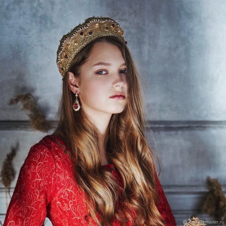 Кокошник современный