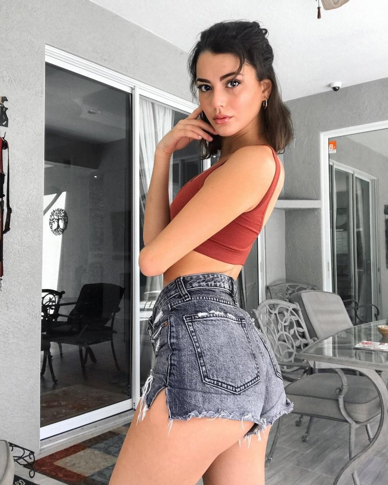 Сиэра Браво бикини