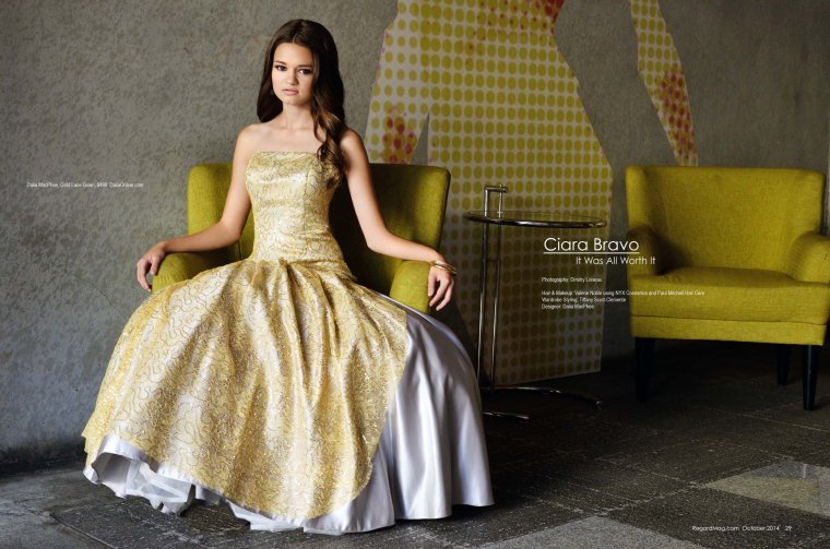 Сиара Браво красные браслеты