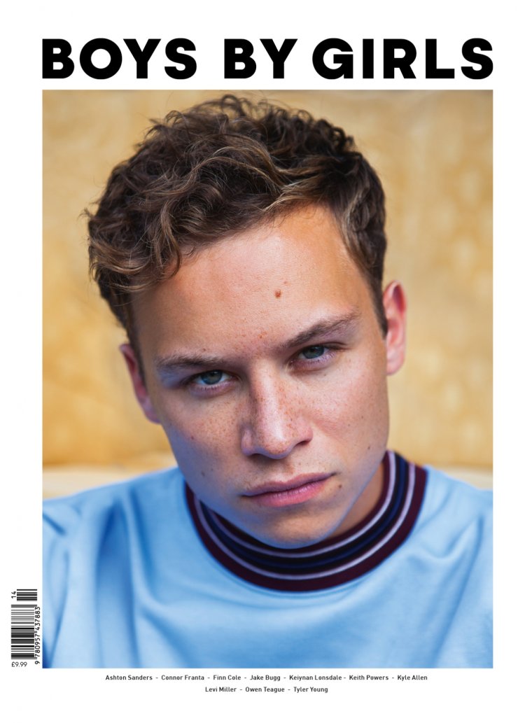 Finn Cole с щетиной