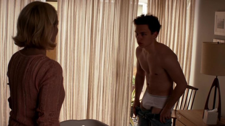 Финн Коул торс