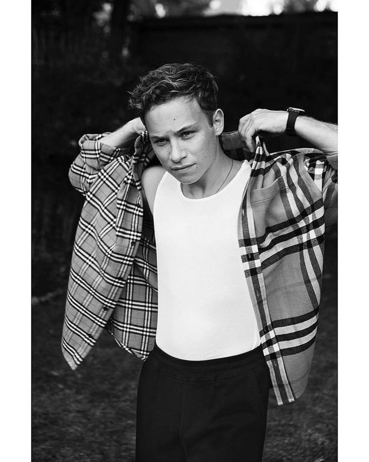 Финн Коул и Джо Коул