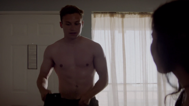 Финн Коул тело