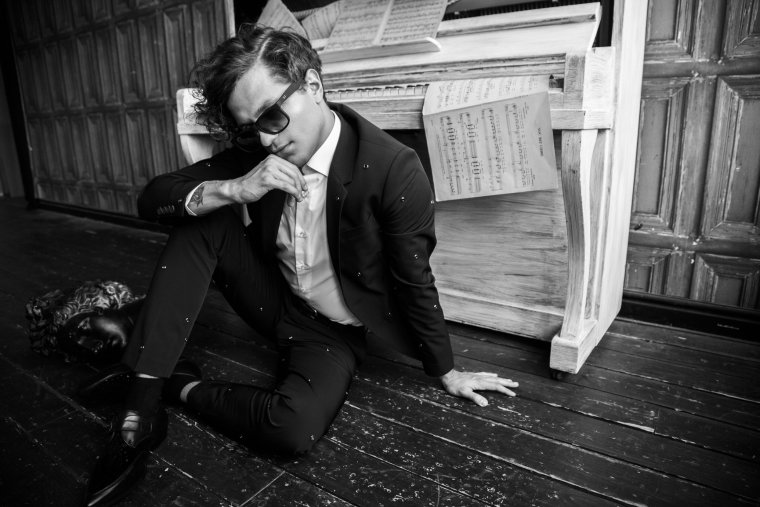 Олег ЛСП чб