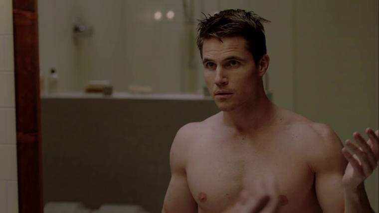 Робби Амелл голый