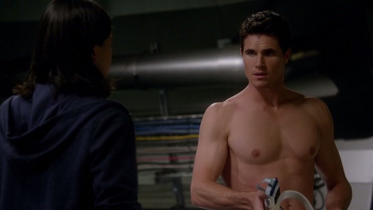 Робби Амелл няня