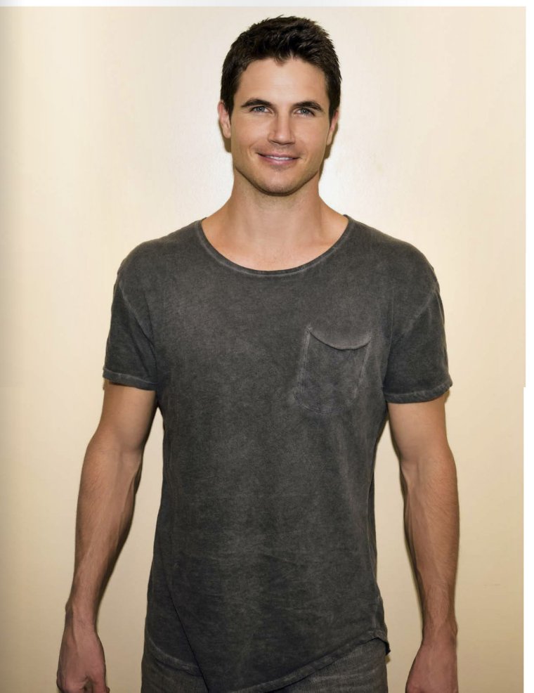 Робби Амелл в американской семейке