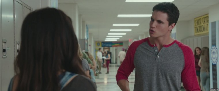 Робби Амелл торс