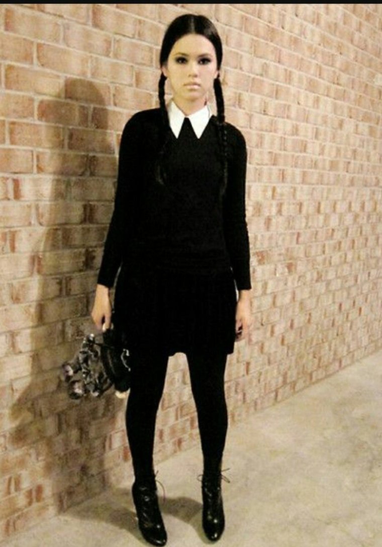 Костюм Венсди Аддамс