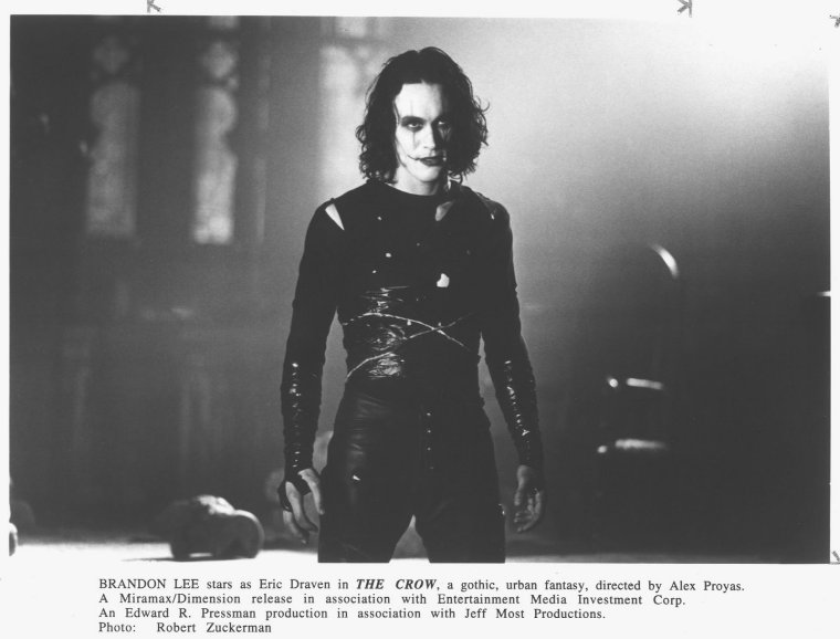 Ворон Брэндон ли с гитарой 1994 Кадр