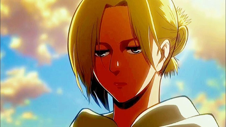 Атака титанов Энни леонхардт