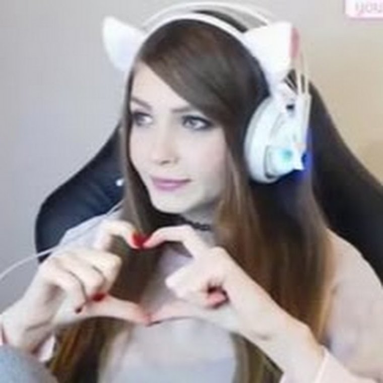 Карина стримерша няша