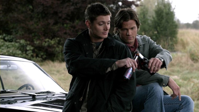 Дин и Сэм в Импале