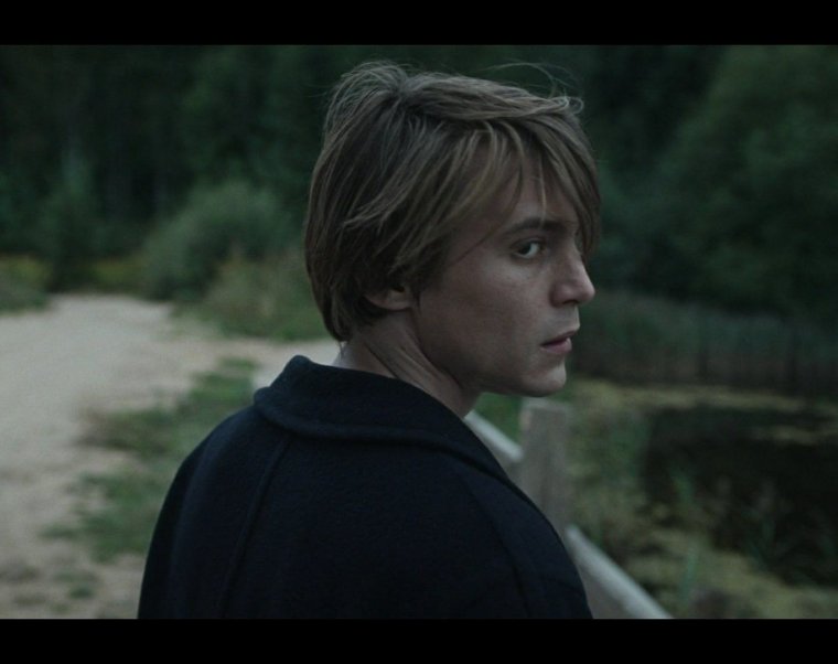 Мальчиком и Мэри