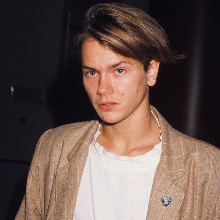 Ривер Феникс 1990