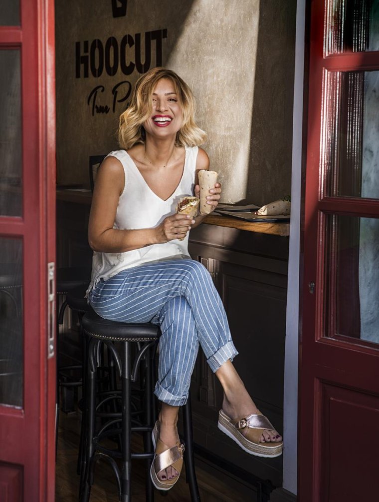 Елена Кравец квартал 95 ноги