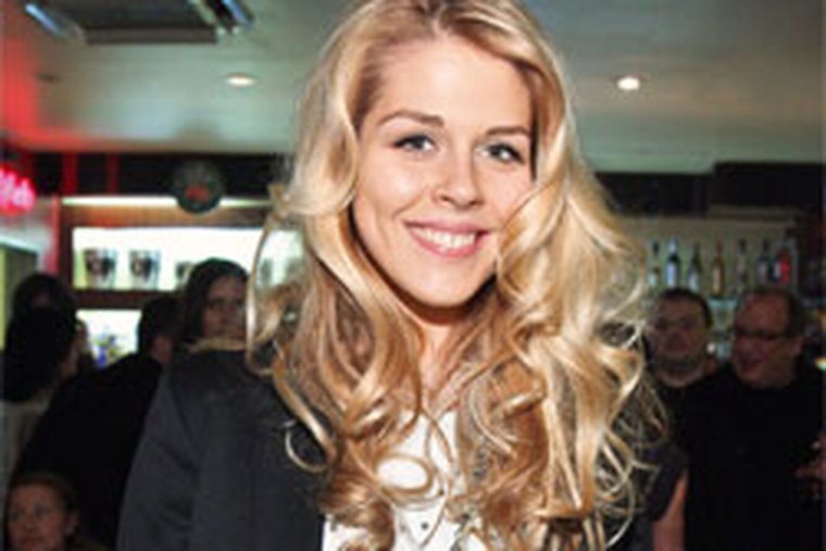 Маруся Зыкова медсестра