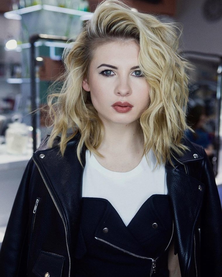 Анна Цуканова-Котт