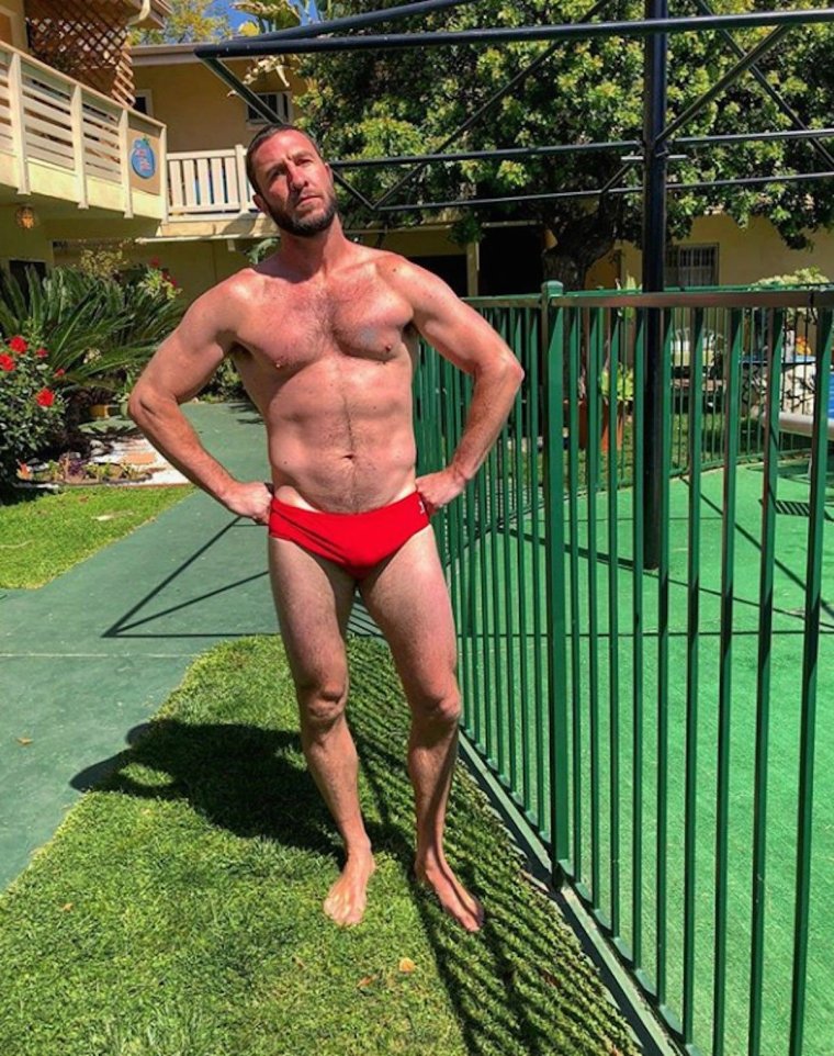 Голый Пабло Шрайбер