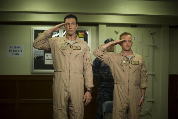 На грани сериал Пабло Шрайбер