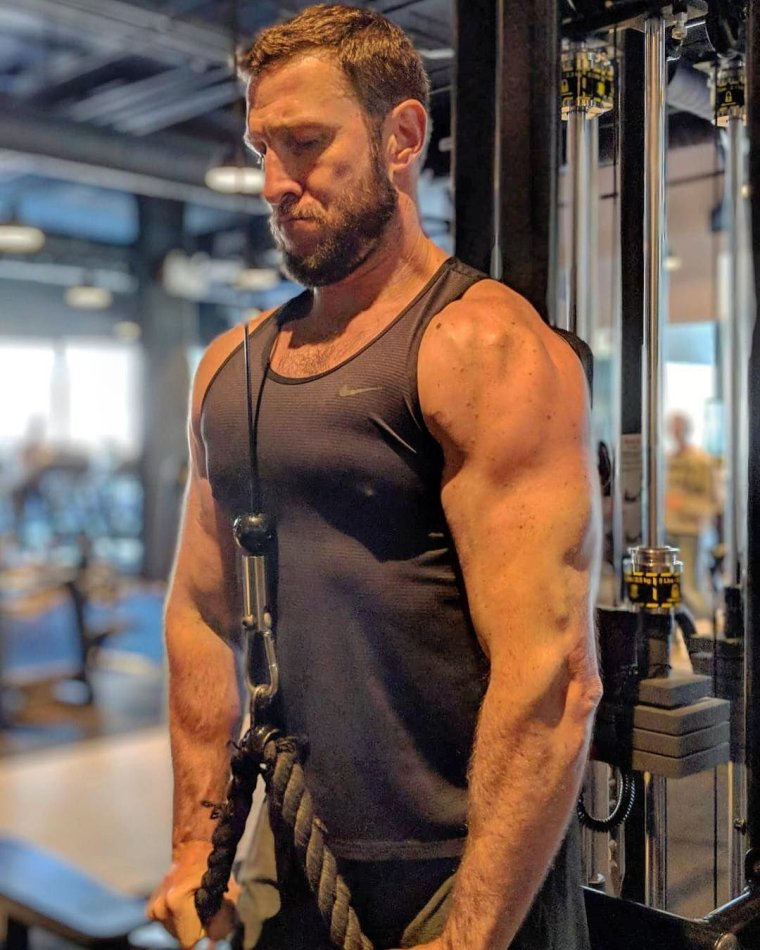 Пабло Шрайбер торс