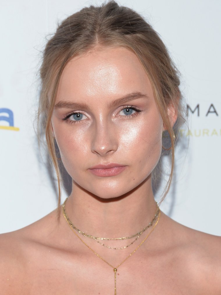 Оливия ДЕДЖОНГ Olivia DEJONGE
