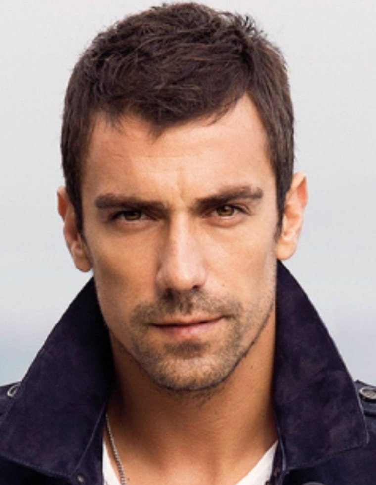 Актер Ибрагим Челиккол