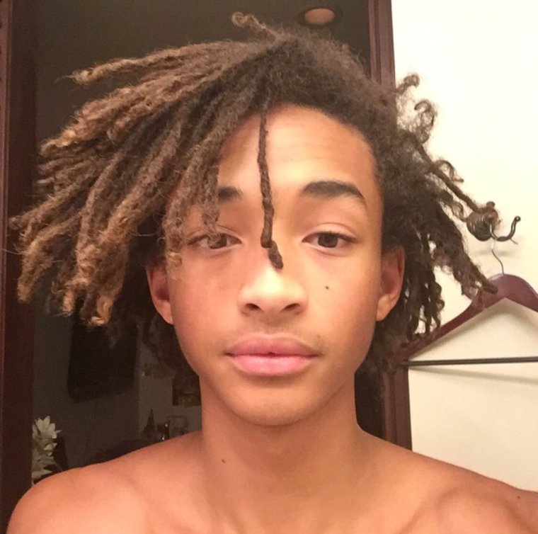 Jaden Smith плачет