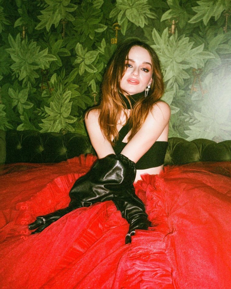 Джои Кинг и ее парень 2022