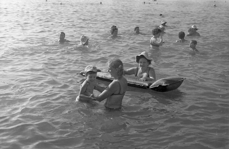 Советские детский пляж.