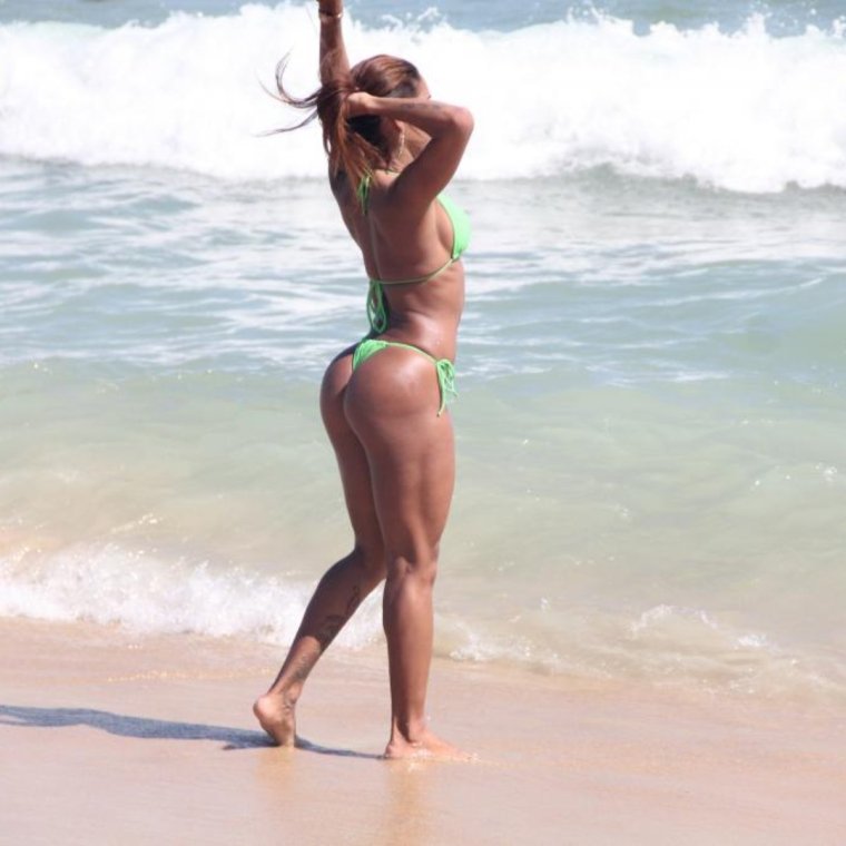 Бразильские девушки на пляже