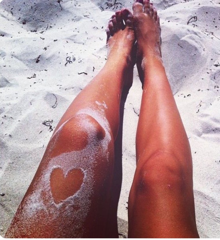 Загорелые ноги