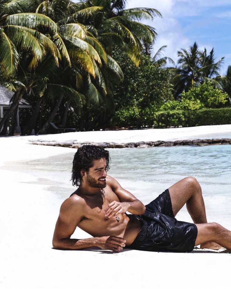 Марлон Тейшейра на пляже