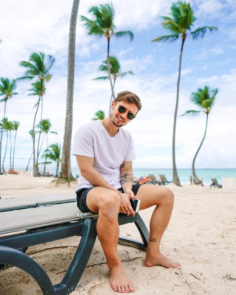 Парень на отдыхе