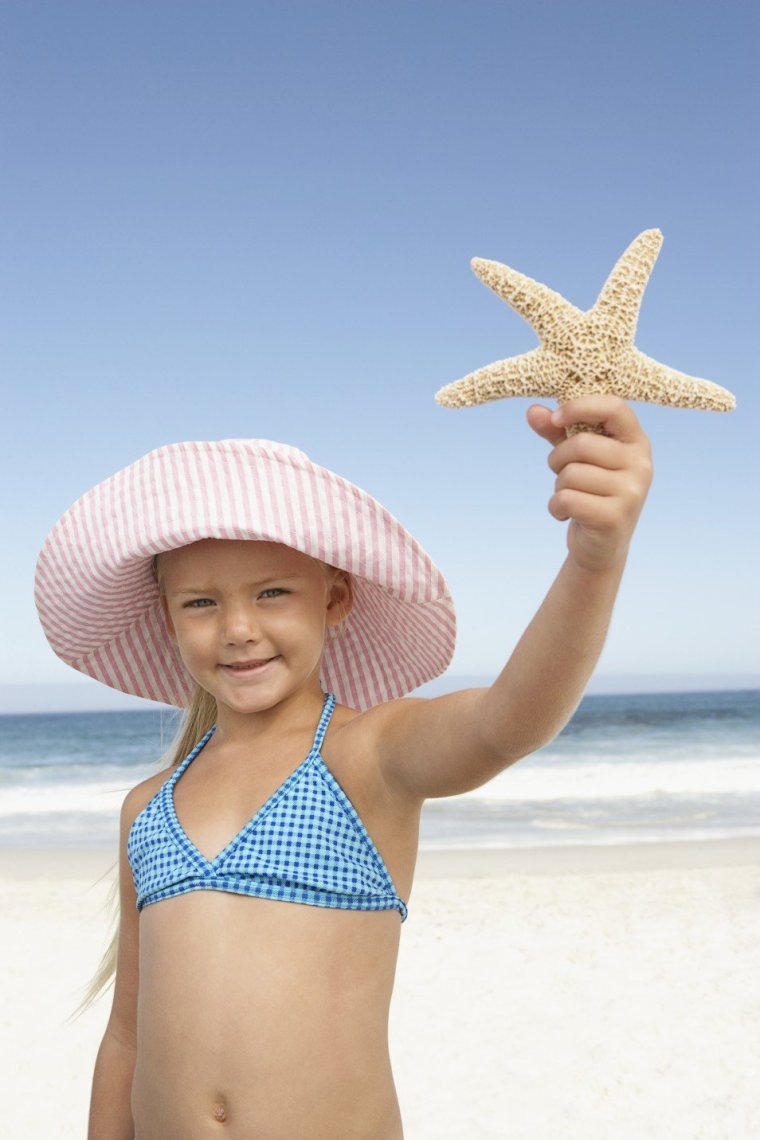 Дети на море