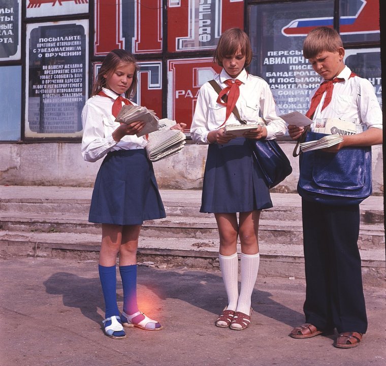 Пионеры в юбках