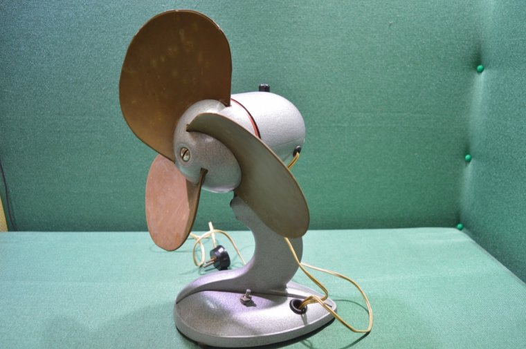 Вентилятор настольный ХЭМЗ Тип в3-1 1966 г СССР