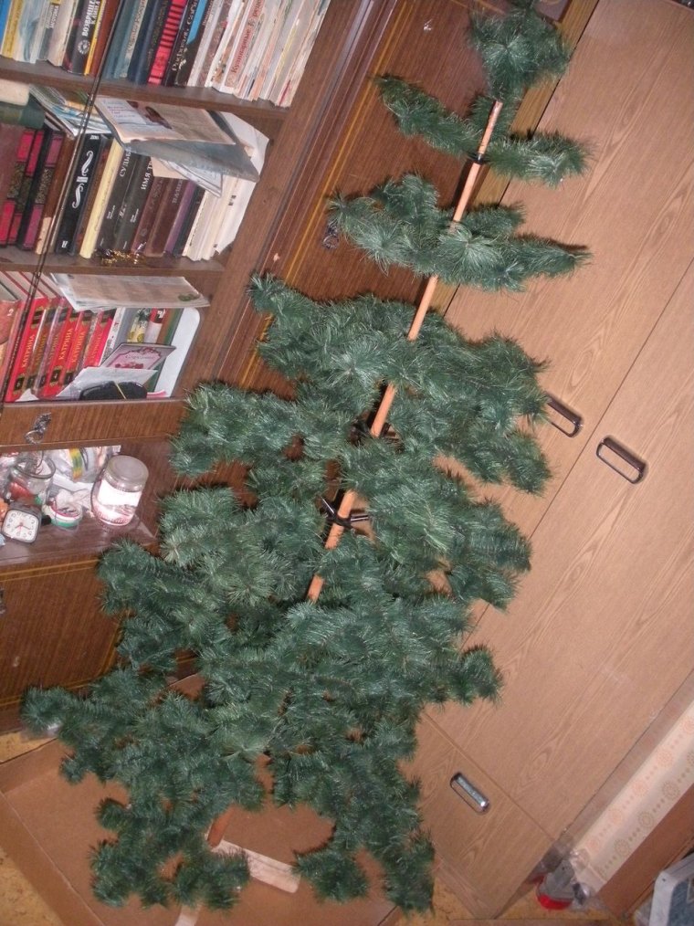Искусственная елка 90х годов