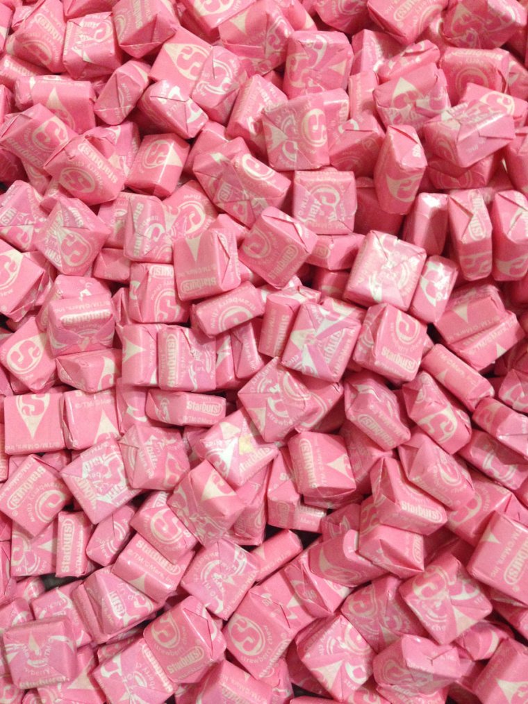 Розовые конфеты